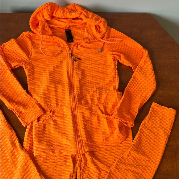 Bright Orange Set Textured Hoodie Jacket Leggings 🧡 - Picture 4 of 12